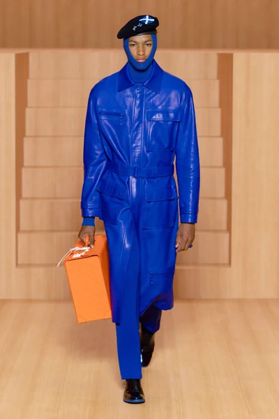 Look 12
